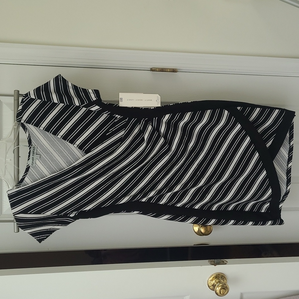 Womens short sleeve dress size Large